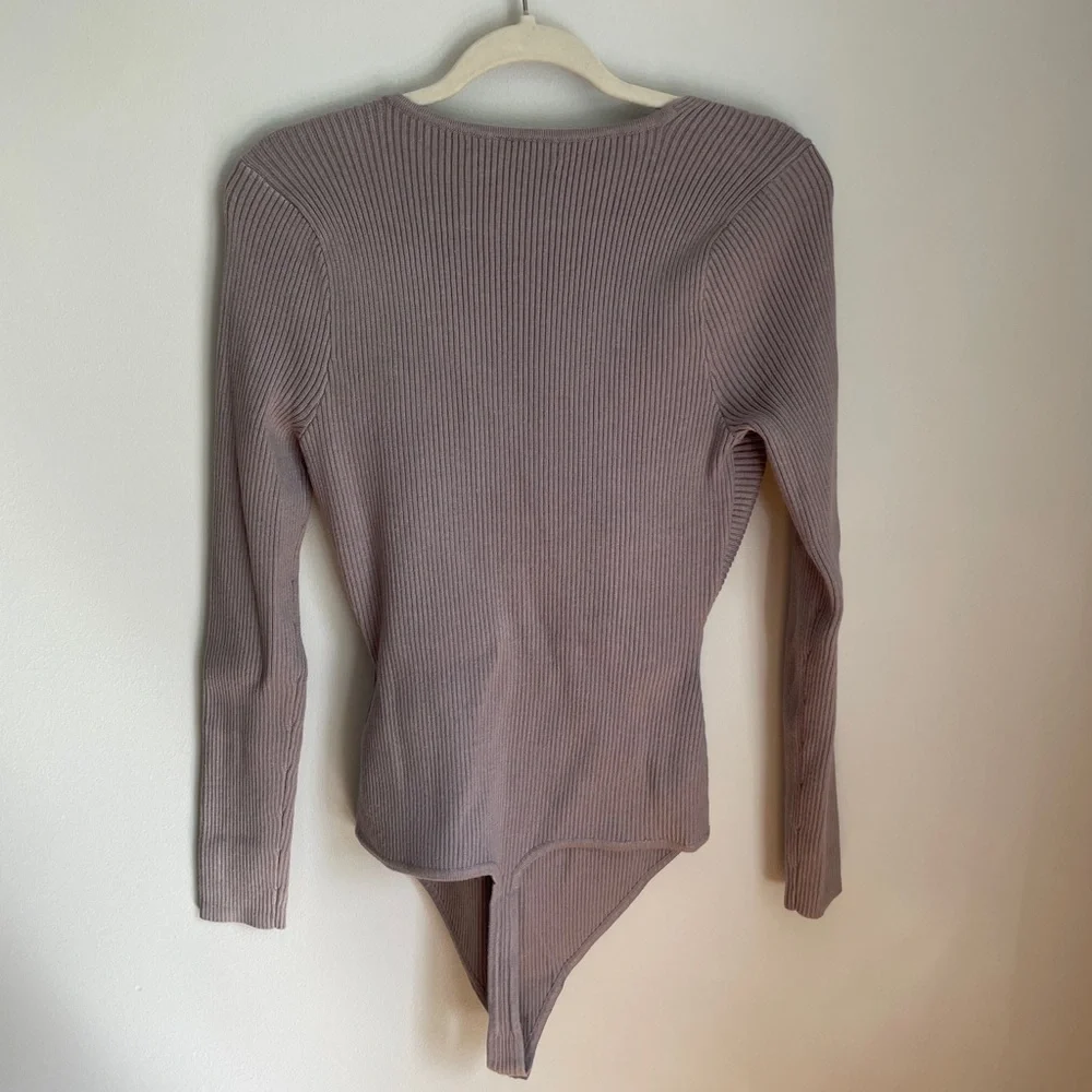 Abercrombie & Fitch Women’s Long Sleeve LuxeLoft Wrap Ribbed Bodysuit Size XL - Picture 8 of 8